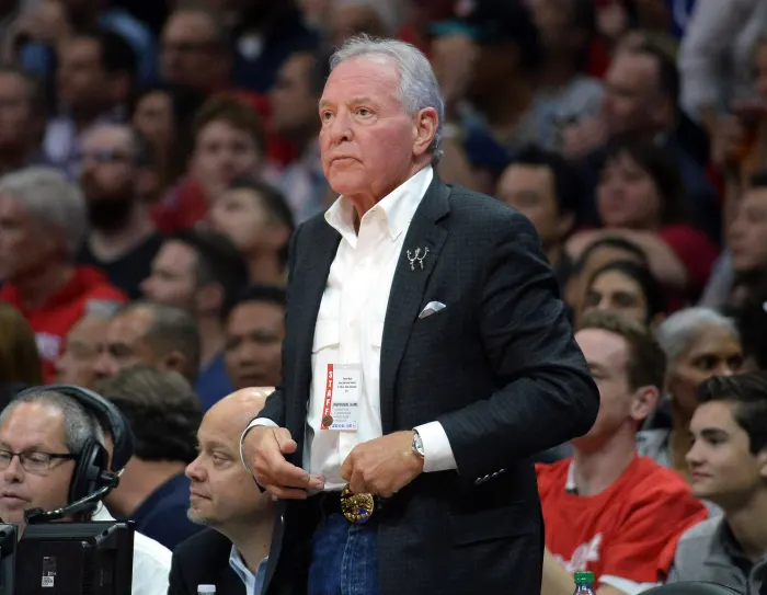 临场指挥获称赞-转折点!瓦伦西亚远射贴柱,NBA季后赛国际比赛日攻防权衡,压力陡增,临场指挥获称赞(今日nba季后赛晋级之谜冠军之路揭秘图解)